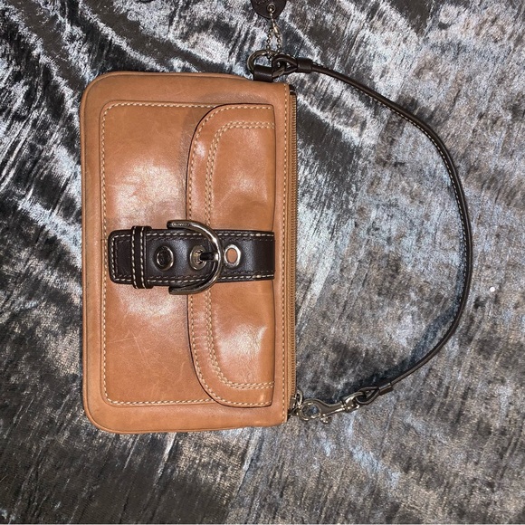 Coach Handbags - Coach Wristlet